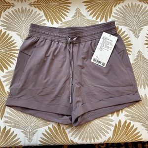 Spring Break Away Short 3” Size 6